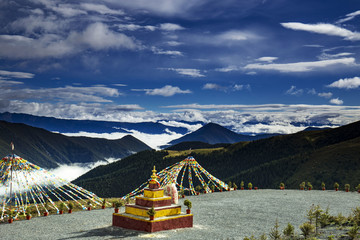 西藏尼玛贡神山