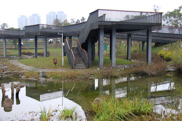 湿地公园钢架观景台
