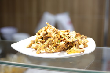 拌鸡架