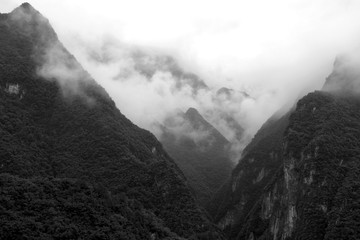 水墨远山背景