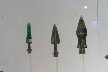 山东博物馆展品商代铜矛