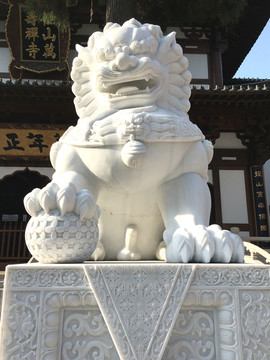 石狮雕像
