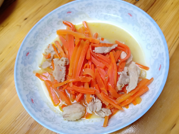 肉炒红萝卜