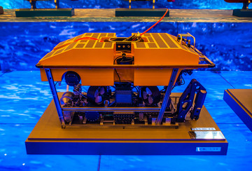 海龙系列无人缆控潜水器展览模型