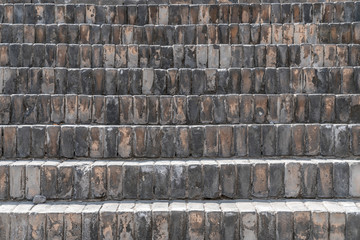 古代用青砖铺设的台阶