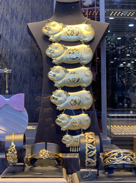猪年黄金首饰