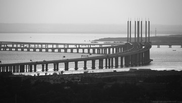 胶州湾大桥黑白
