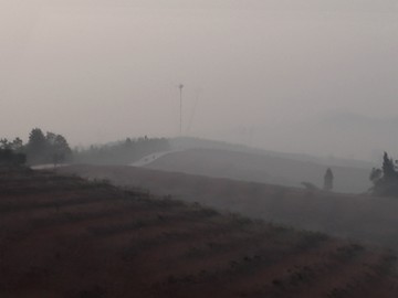 清晨的山