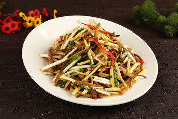 肉丝茶树菇