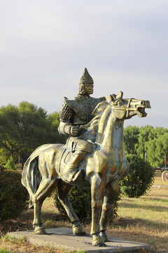 蒙古族骑马将士雕像