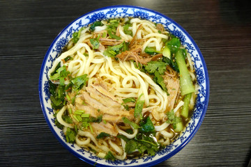 酱肉高汤面