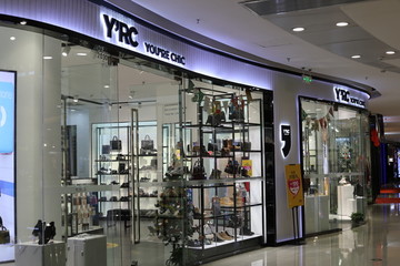 专卖店橱窗