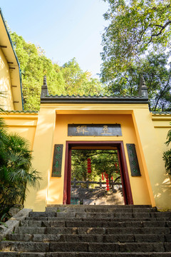 叠彩山山门