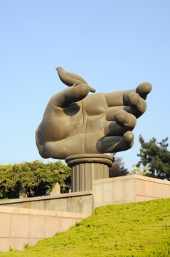 手雕塑