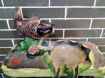 荷花鲤鱼雕塑