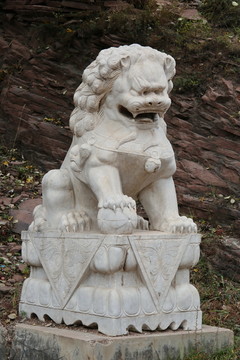 狮子门墩石雕像
