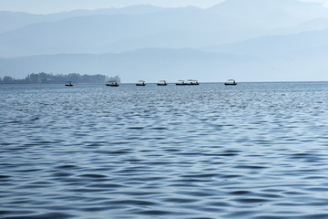 西昌邛海公园游船