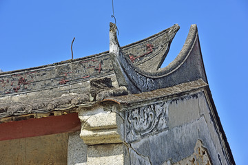 岭南建筑陶瓷屋脊
