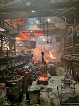 炼钢厂图片素材