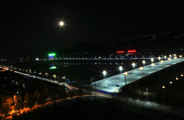 大桥夜景