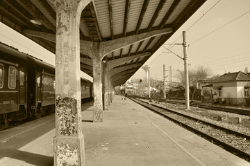 民国时期火车站月台