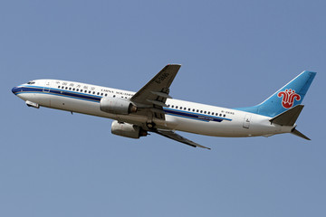 中国南方航空公司飞机起飞