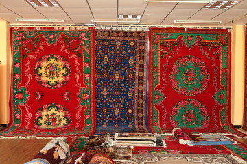 新疆纯手工地毯