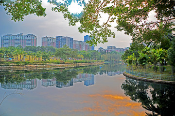 湖畔美景