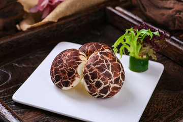 粤式蘑菇包
