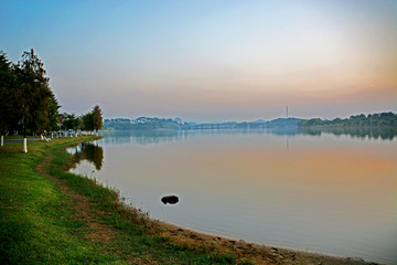 松山湖黄昏风景