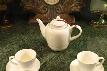茶杯与茶壶