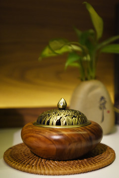 中式风格的香壶