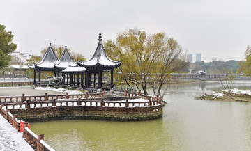 南昌梅湖雪景