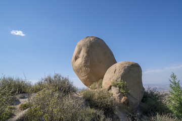 圆形岩石