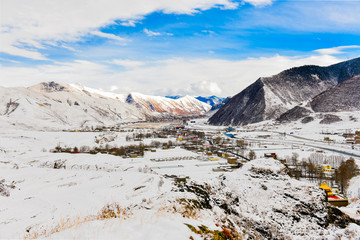 新都桥雪景