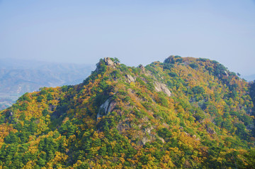 千山小黄山玉霞峰山峰山脉秋景