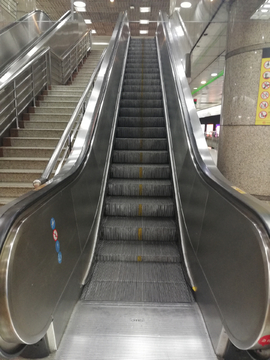 电梯