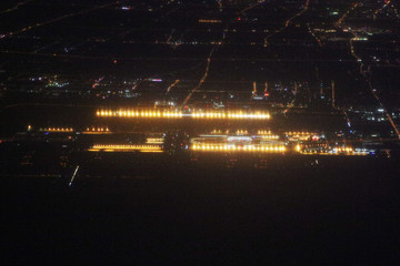 俯瞰上海浦东机场夜景全景