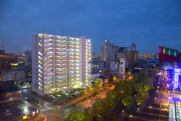 鸟瞰大阪夜景