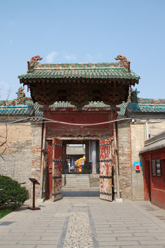 韩城东营庙北门