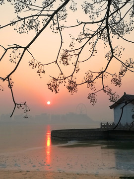 东昌湖晨光