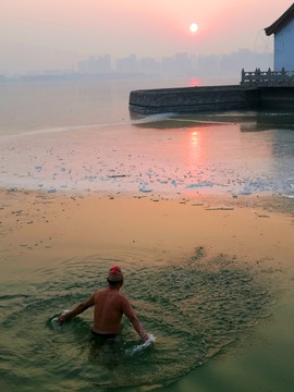 东昌湖晨光
