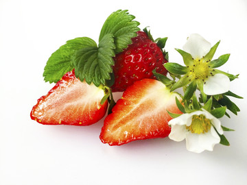 带花新鲜草莓