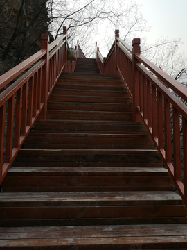 木质走廊楼梯