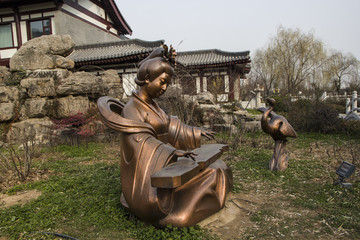 唐代人物铜雕