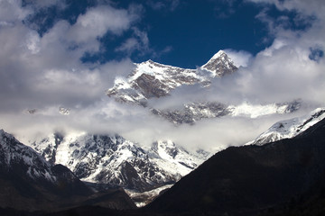 南迦巴瓦雪山