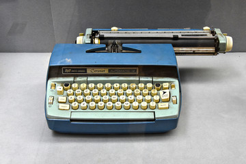 旧式打字机