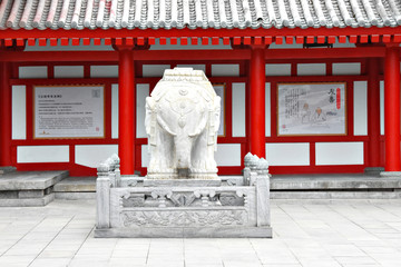 大慈恩寺大象石雕