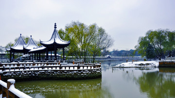 汇通亭雪景