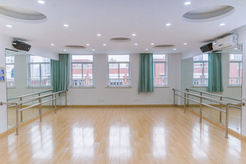 学校舞蹈房